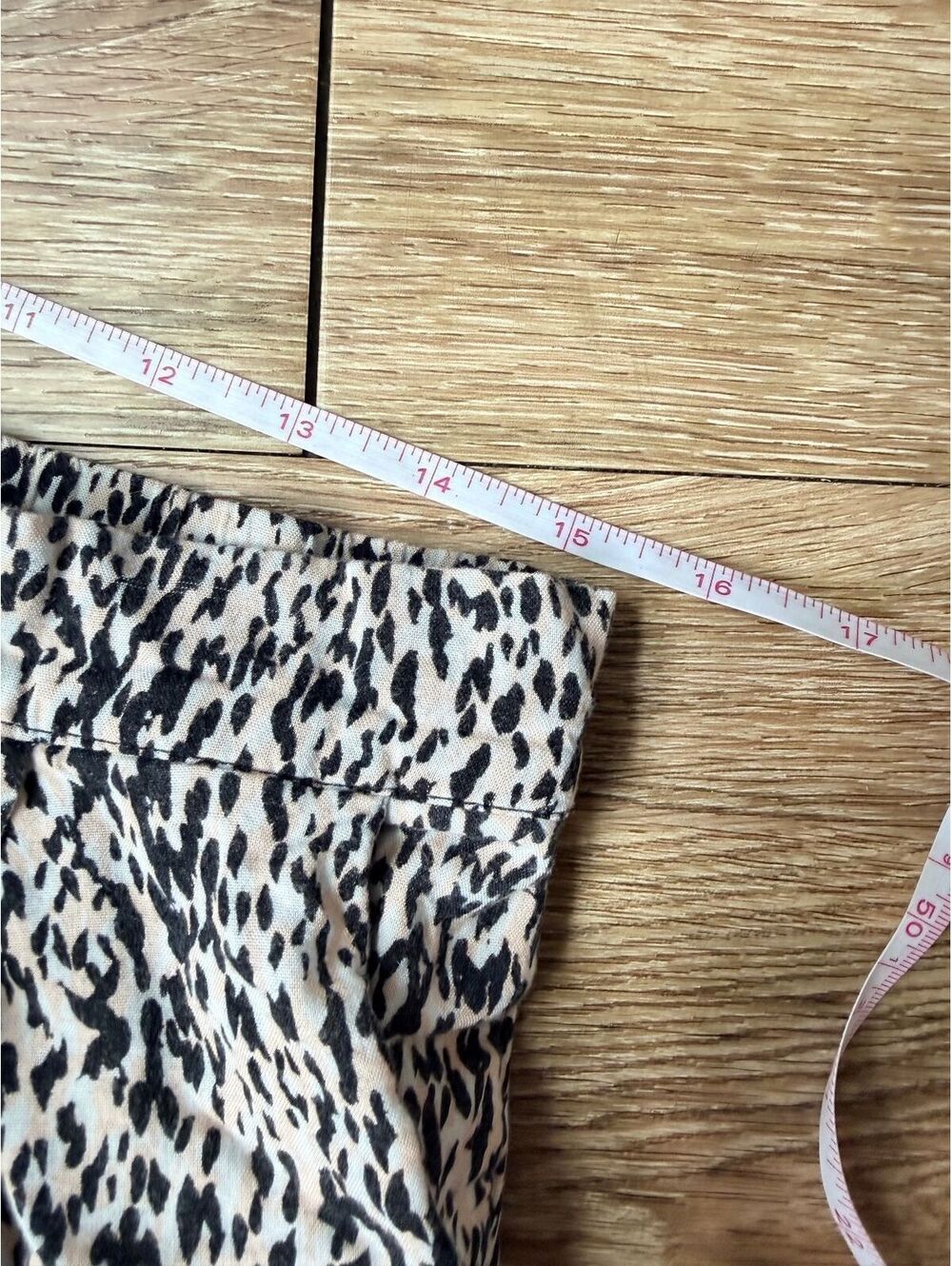 H&M Animal Print Viscose Pull On Pants Women's US 4 - Picture 8 of 9